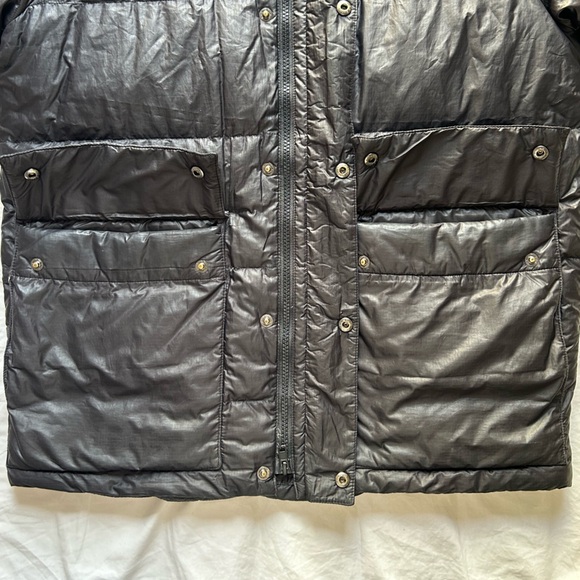 Patagonia Men’s Puffer Down Jacket - Picture 3 of 16